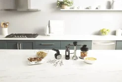3-i-1 Flip Blender